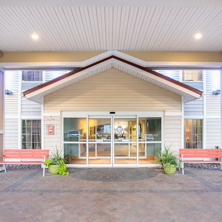 Holiday Inn Express Hotel & Suites Brattleboro By Ihg Exteriör bild