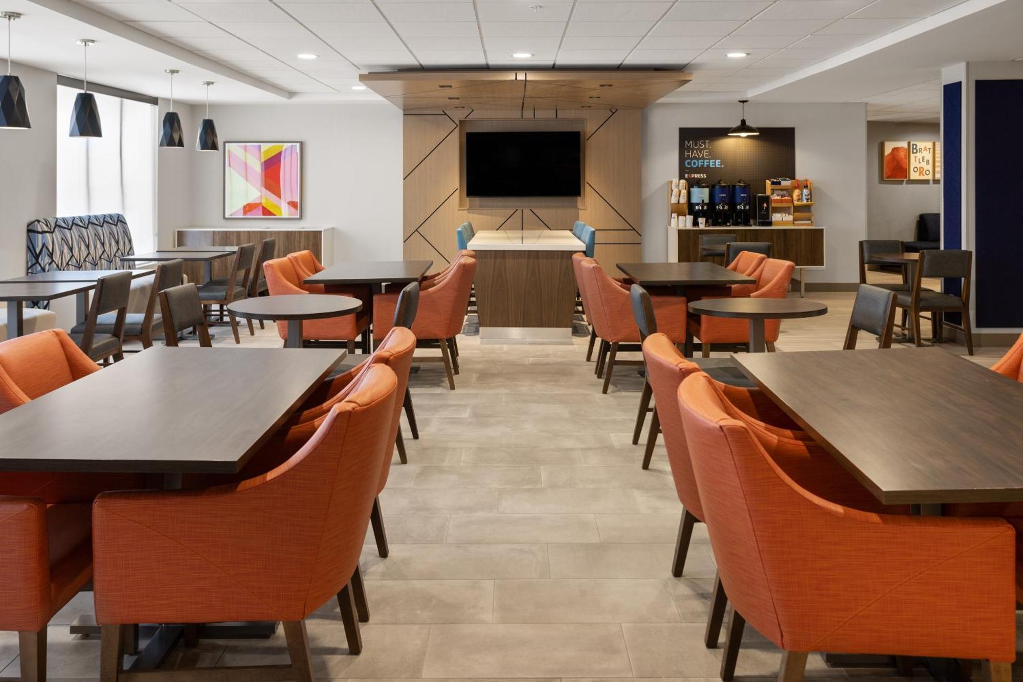 Holiday Inn Express Hotel & Suites Brattleboro By Ihg Exteriör bild