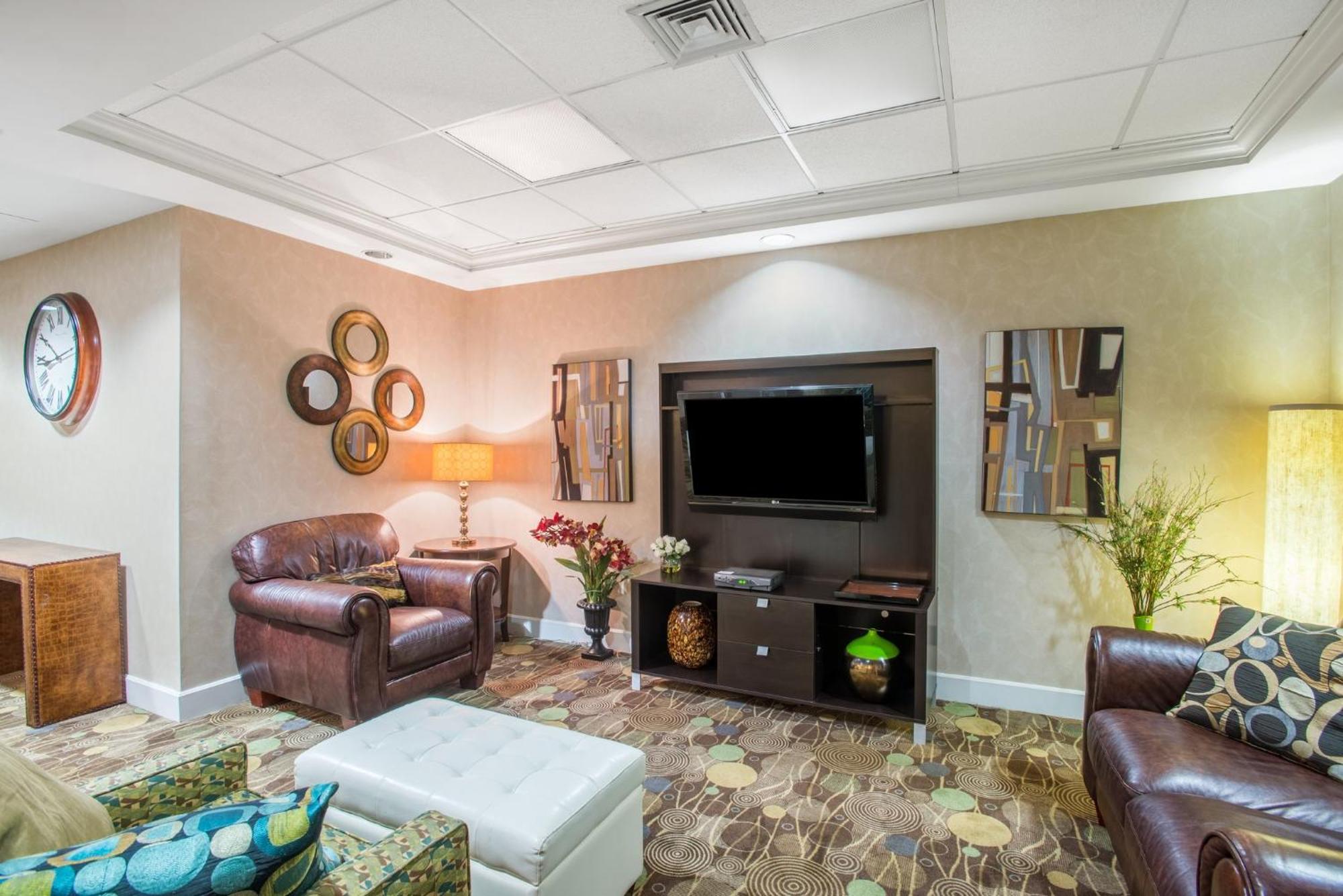 Holiday Inn Express Hotel & Suites Brattleboro By Ihg Exteriör bild