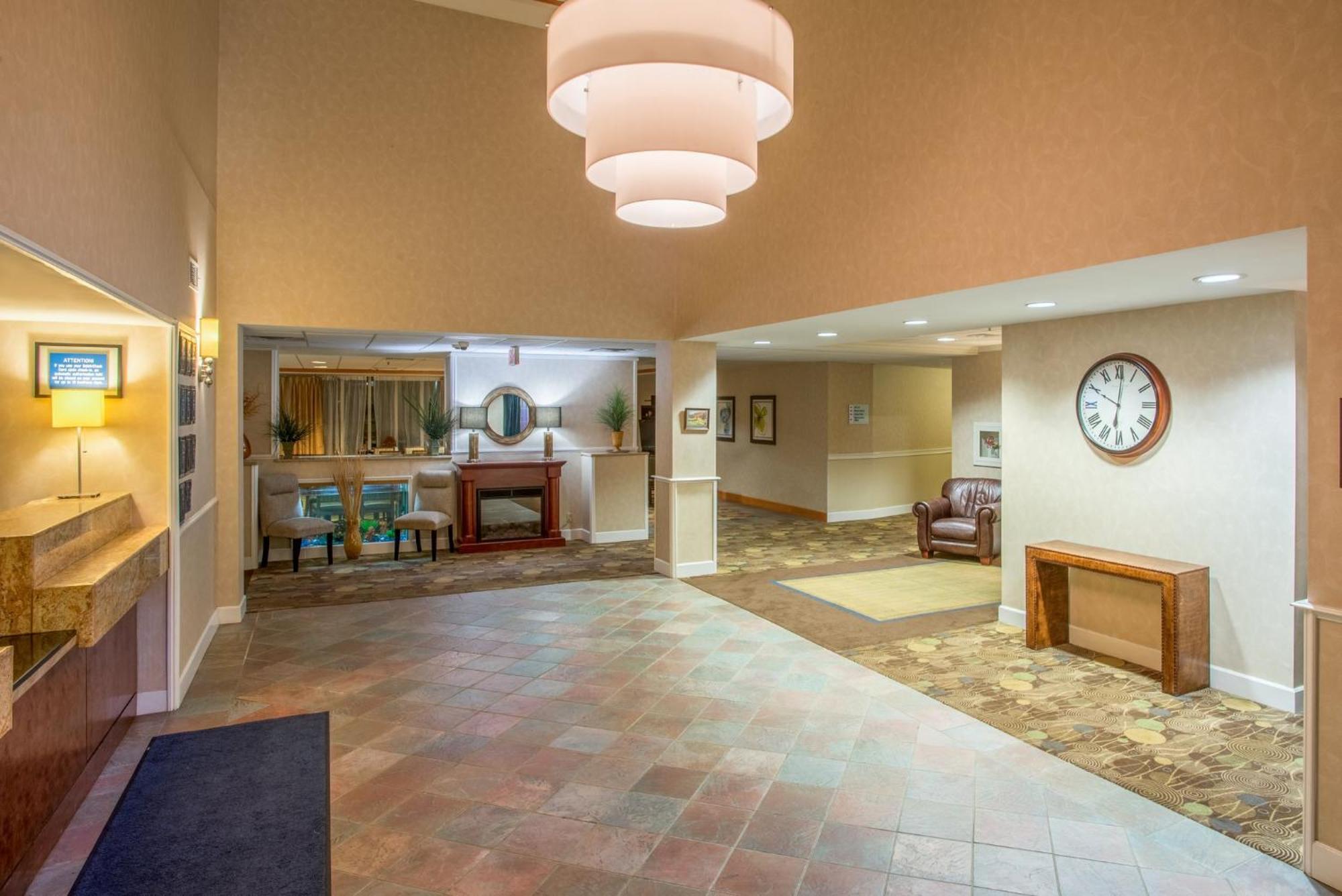 Holiday Inn Express Hotel & Suites Brattleboro By Ihg Exteriör bild