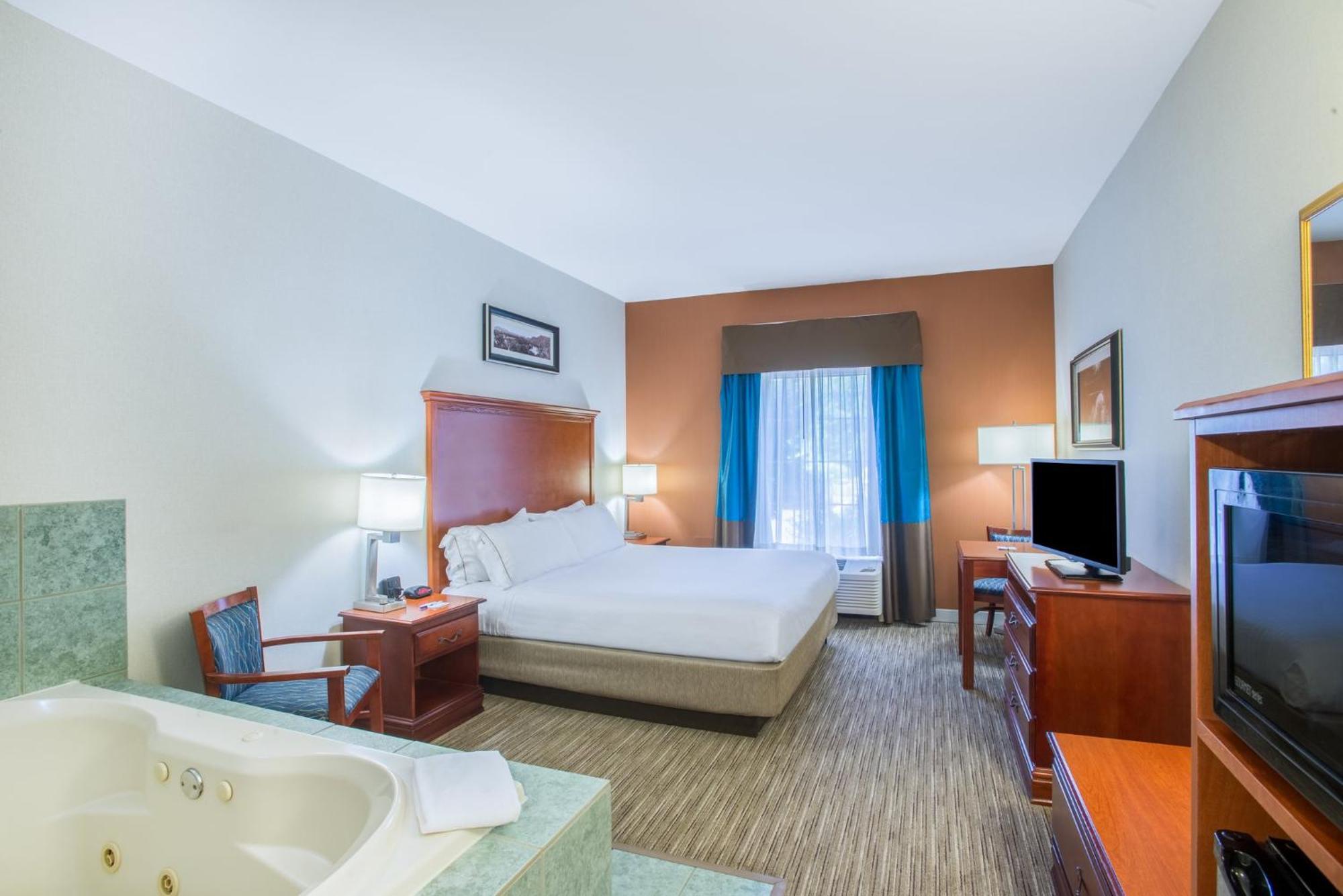 Holiday Inn Express Hotel & Suites Brattleboro By Ihg Exteriör bild