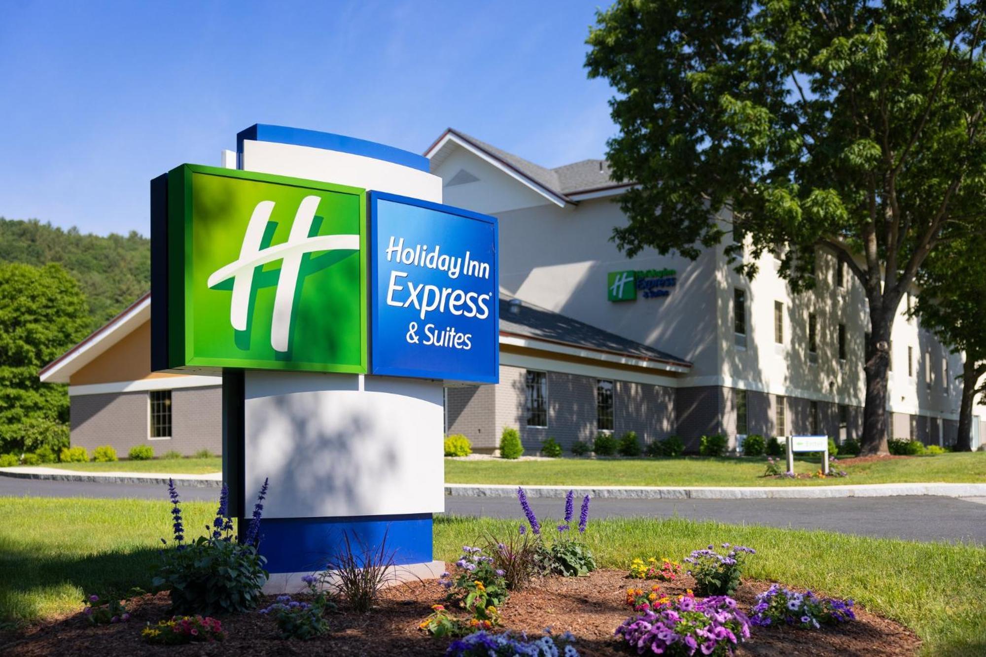 Holiday Inn Express Hotel & Suites Brattleboro By Ihg Exteriör bild