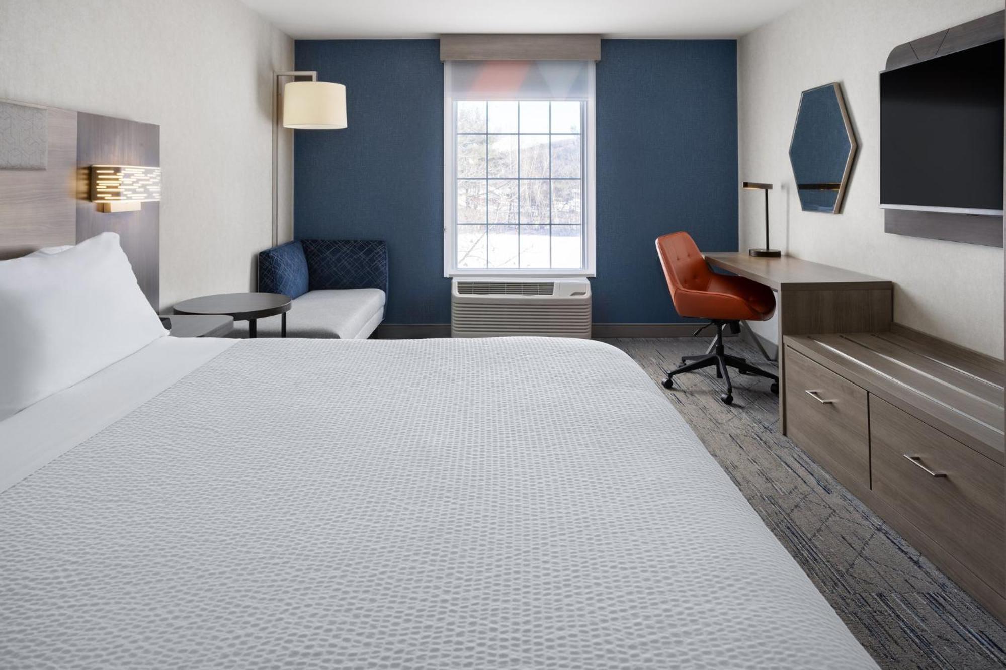 Holiday Inn Express Hotel & Suites Brattleboro By Ihg Exteriör bild